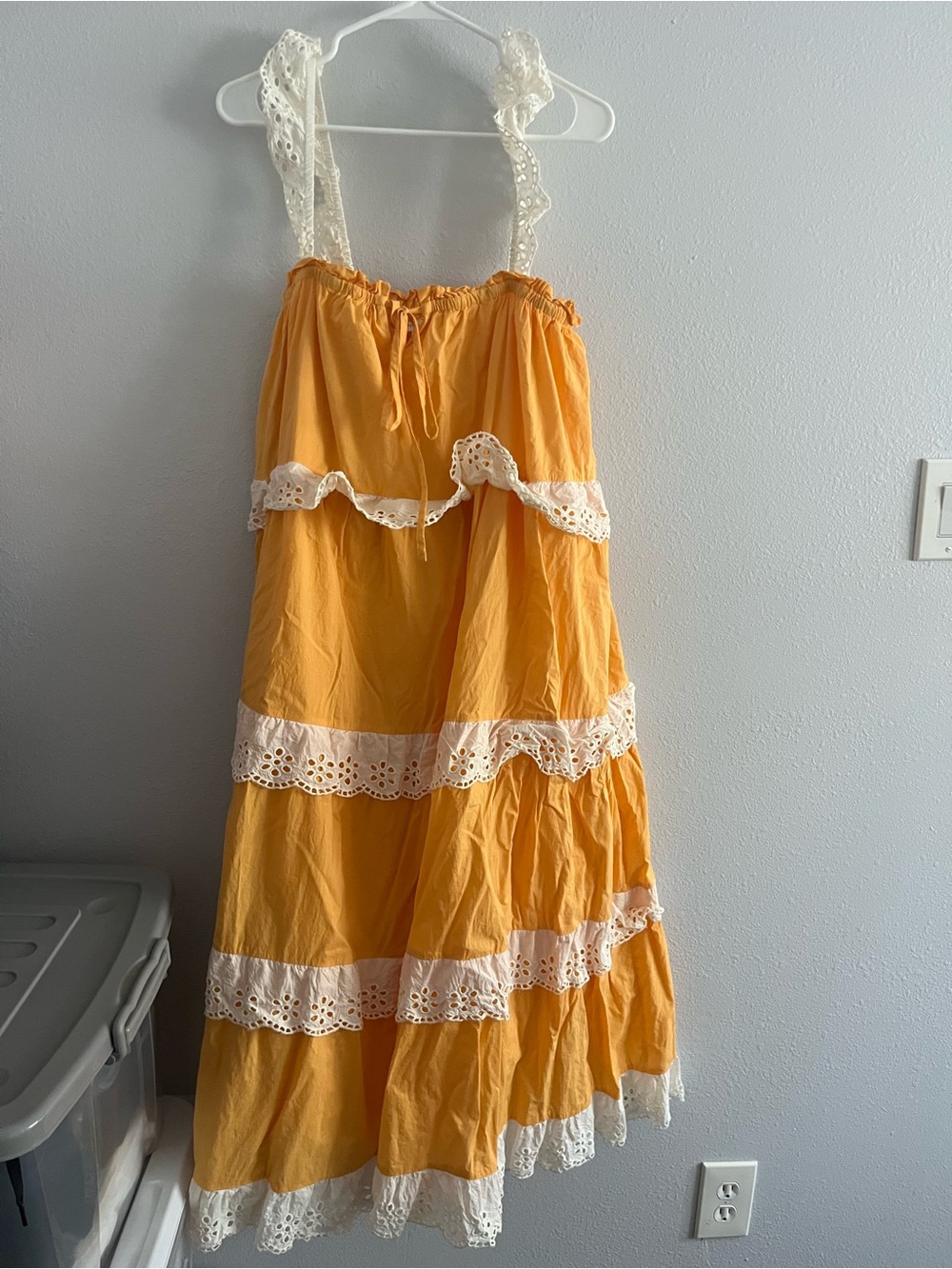 VICI X DESTINY EXCLUSIVE ORANGE AND WHITE EYELET TRIM DRESS Size medium